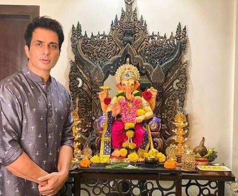In Pics: 2600 स्क्वायर फीट के अपार्टमेंट में रहते हैं अभिनेता सोनू सूद, बेहद खूबसूरत है उनका घर