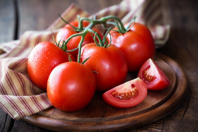 How Long Before a Plant Starts to Grow Tomatoes?