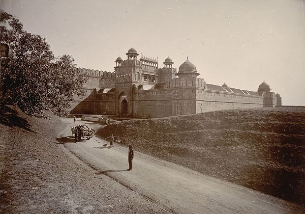 oldest photos of monuments