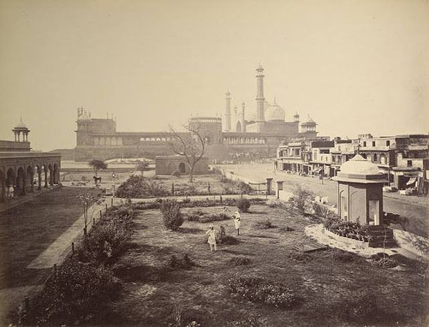 oldest photos of monuments