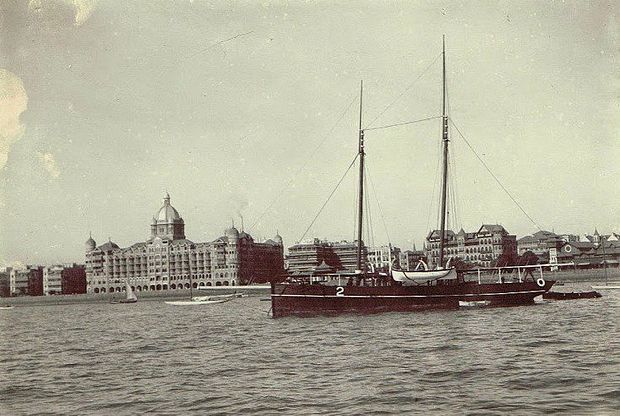oldest photos of monuments