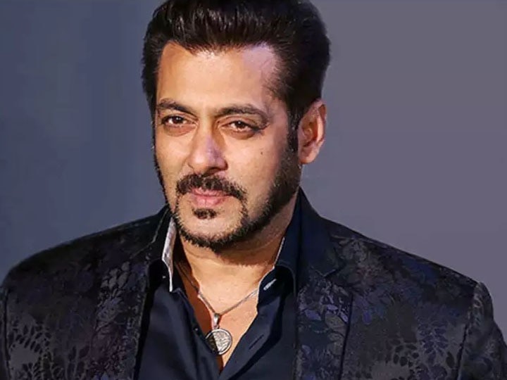 Salman Khan के गैराज में हैं करोड़ों की गाड़ियां, एक नहीं, दो नहीं कई कारों का शौक रखते हैं दबंग खान
