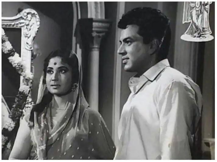 dharmendra and meena kumari