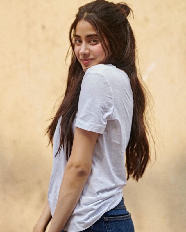 janhvi kapoor 