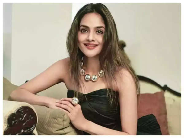 madhoo: 'Not interested to play Ajay Devgn's mother': Madhoo calls out ageism in Bollywood - The Economic Times