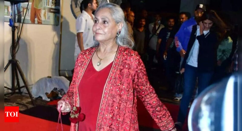 I am not deaf": Jaya Bachchan gets angry at paps at 'Rocky aur Rani Kii Prem Kahaani' screening | Hindi Movie News - Times of India